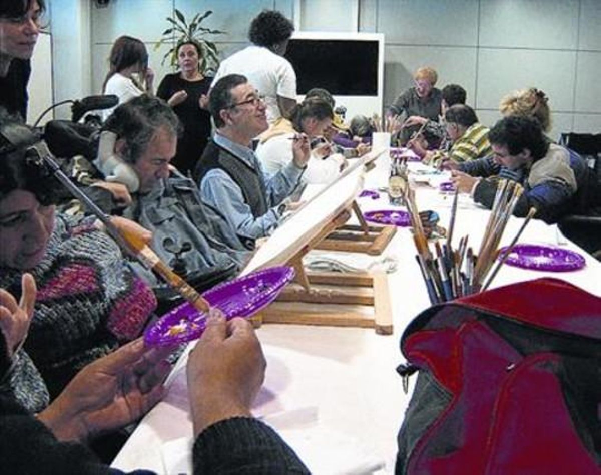 Taller 8 Curs de pintura organitzat per No Somos Invisibles. Taller 8 Curs de pintura organitzat per No Somos Invisibles.