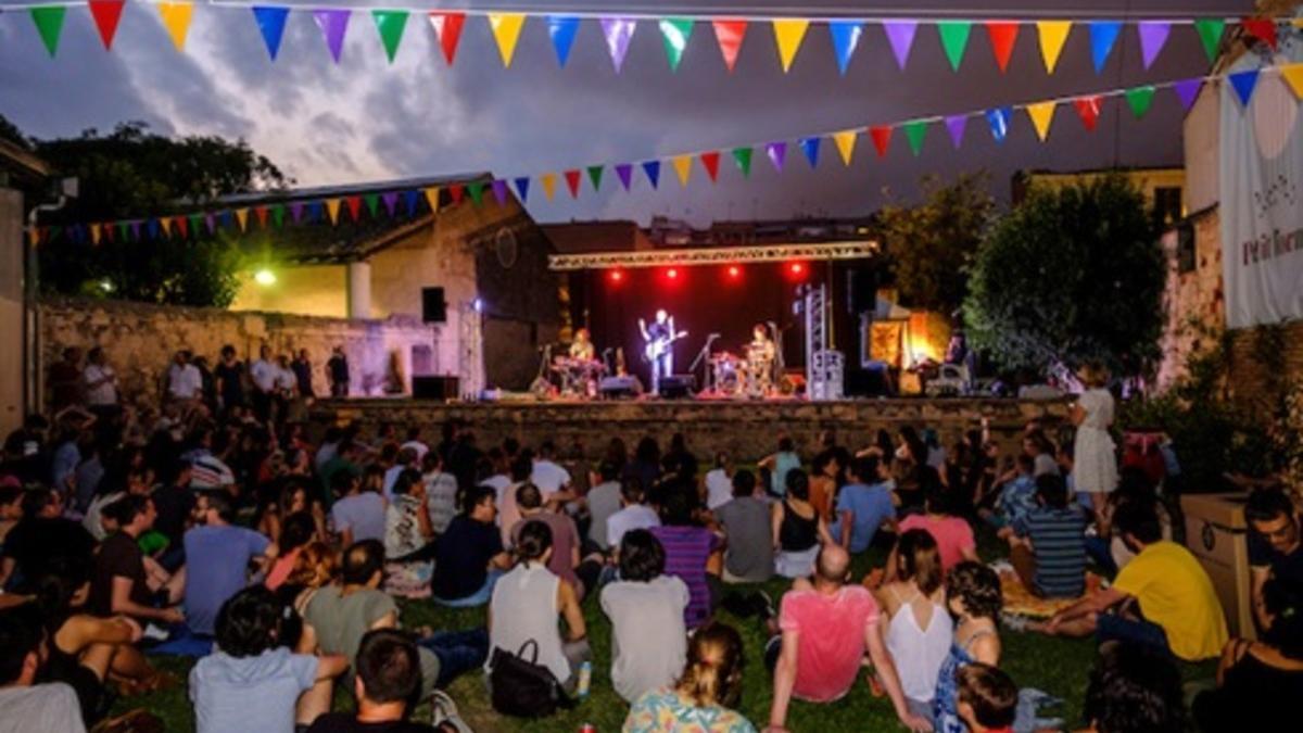 L'Hospitalet celebra la decimosexta edición del festival de música indie Petit Format