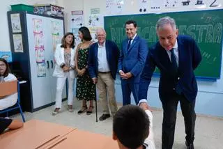 José Luis Sanz asiste junto a Juanma Moreno a la apertura del curso escolar en Sevilla