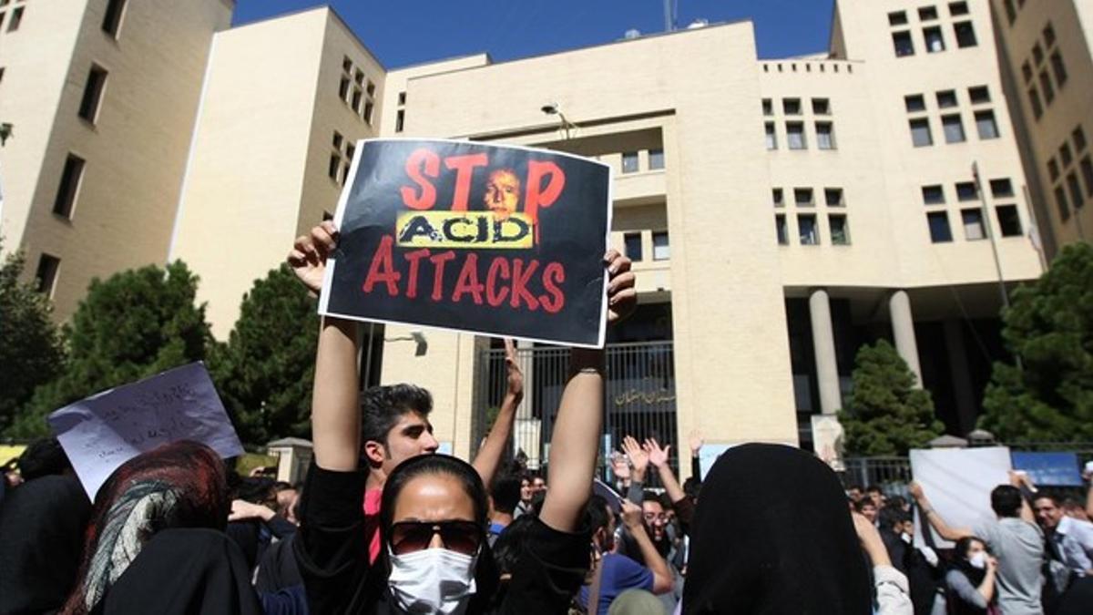 Manifestación contra los ataques con ácido