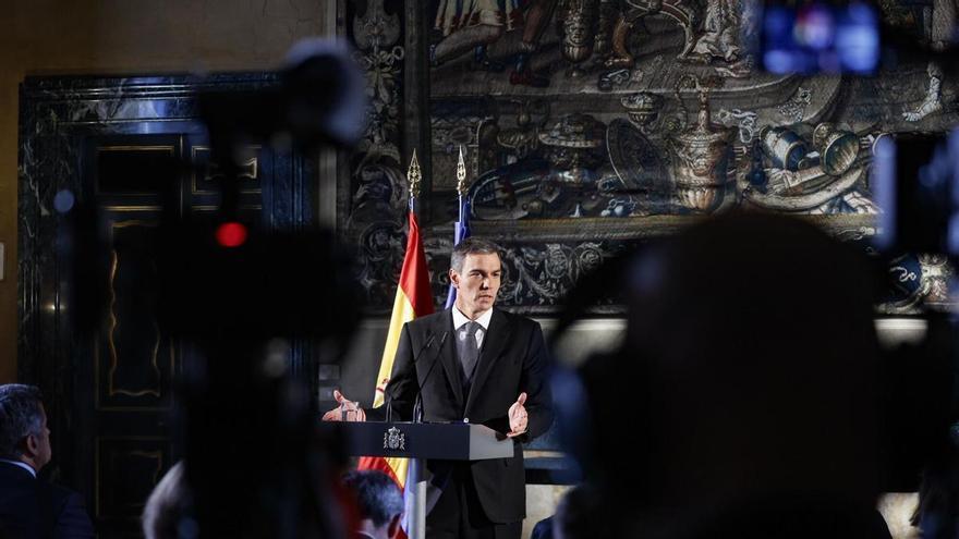 Sumar amenazó a Sánchez con abrir un frente en el Gobierno si no comparecía en el Congreso 'motu proprio': 