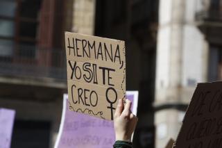 La justicia ya no preguntará a las víctimas de violación si cerraron bien las piernas, ¿pero dejará de cuestionarlas?