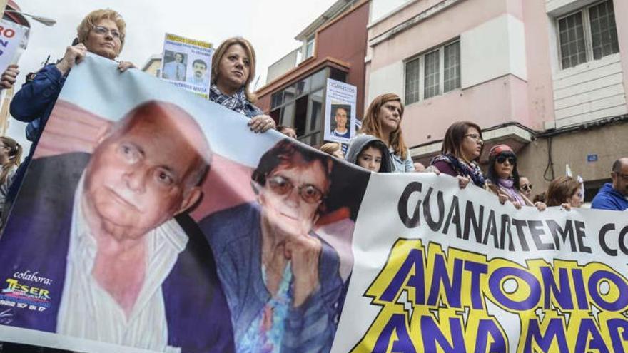 Manifestación en apoyo del matrimonio de Guanarteme y otros desaparecidos en Gran Canaria.