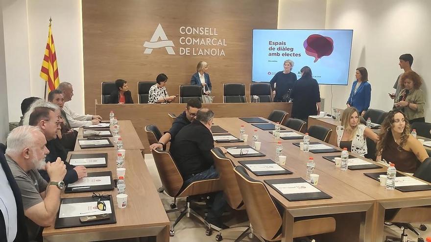 Trobada de la Diputació de Barcelona amb càrrecs electes de l'Anoia al Consell Comarcal