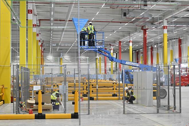 Así es el centro logístico de La Muela (Zaragoza) desde el que Amazon distribuirá sus productos más vendidos en España