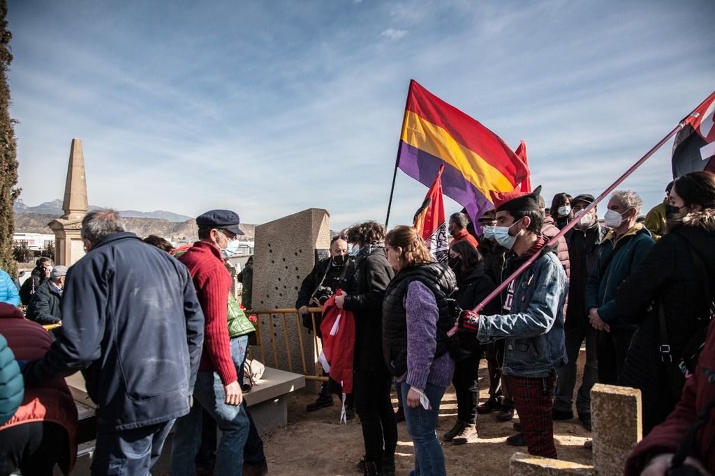 FOTOGALERÍA | Homenaje a los 26 vecinos de Angüés (Huesca) fusilados en la Guerra Civil