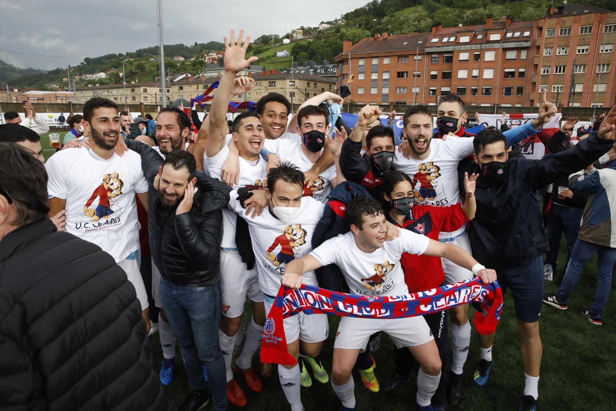 Las mejores imágenes de la jornada de Tercera División: Ceares y Llanera sacan un billete a Segunda RFEF