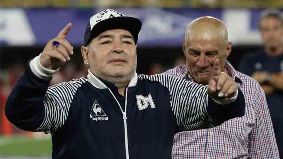 Maradona defendió a Guillermo Vilas