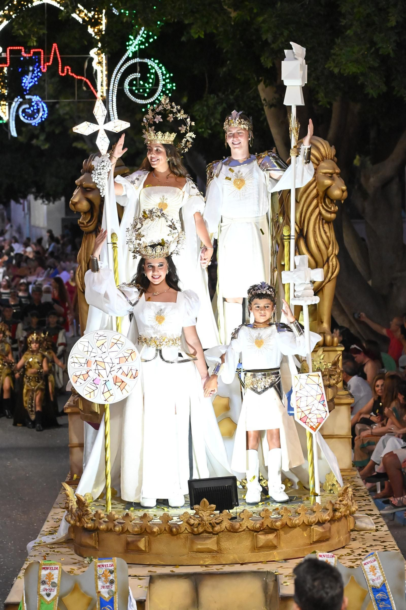 Las mejores imágenes de la Entrada Cristiana de las fiestas de Novelda