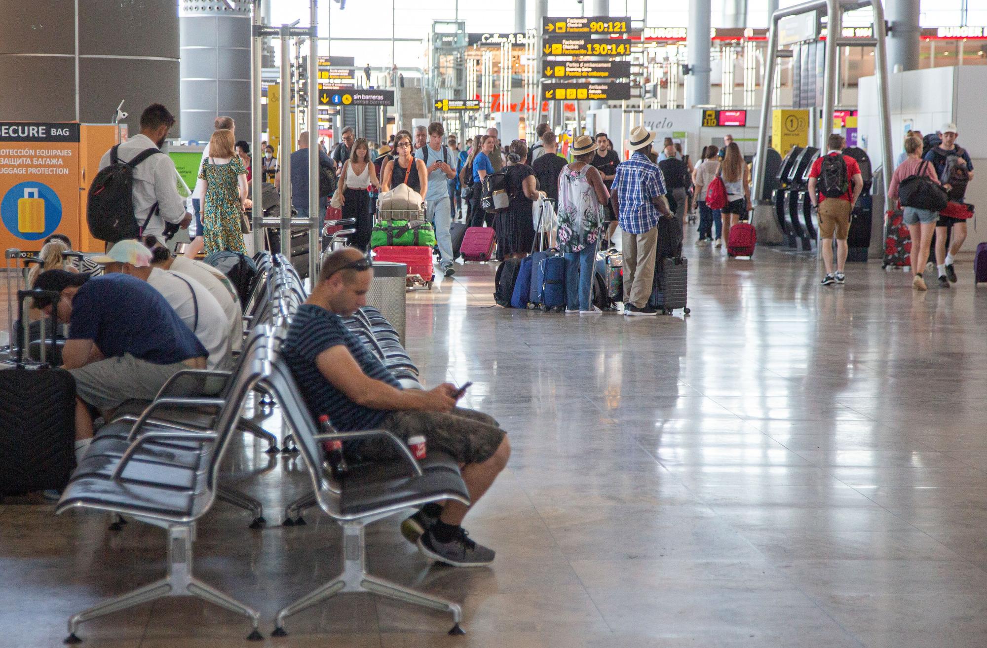 La Costablanca "se vende" en el aeropuerto