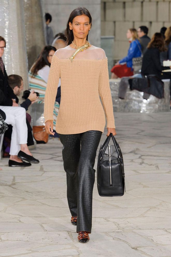 PFW: Loewe Primavera/Verano 2016, beige y negro
