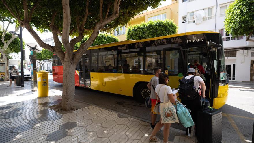 El Consell resuelve en tres días los dos recursos presentados contra la adjudicación del transporte en autobús
