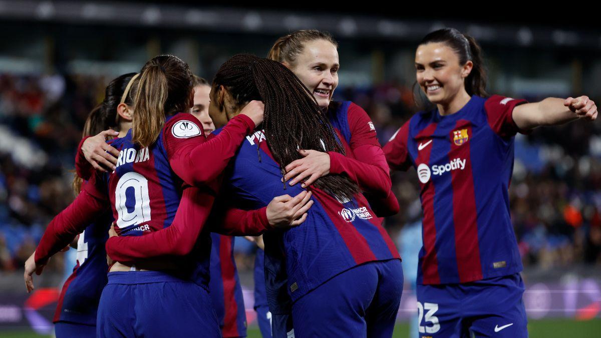 Las jugadoras del Barça celebran uno de los goles en la final de la Supercopa