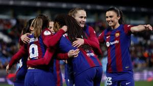 Las jugadoras del Barça celebran uno de los goles en la final de la Supercopa