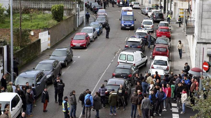 Una policía y un atracador muertos en un tiroteo en Vigo