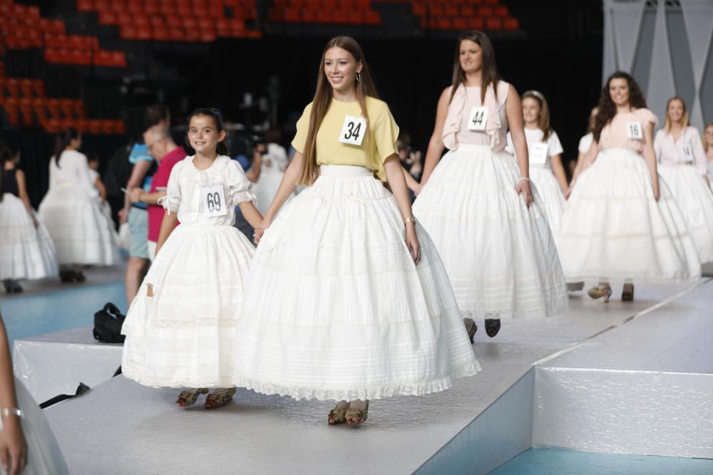 Ensayo de las candidatas a fallera mayor 2019 en la Fonteta