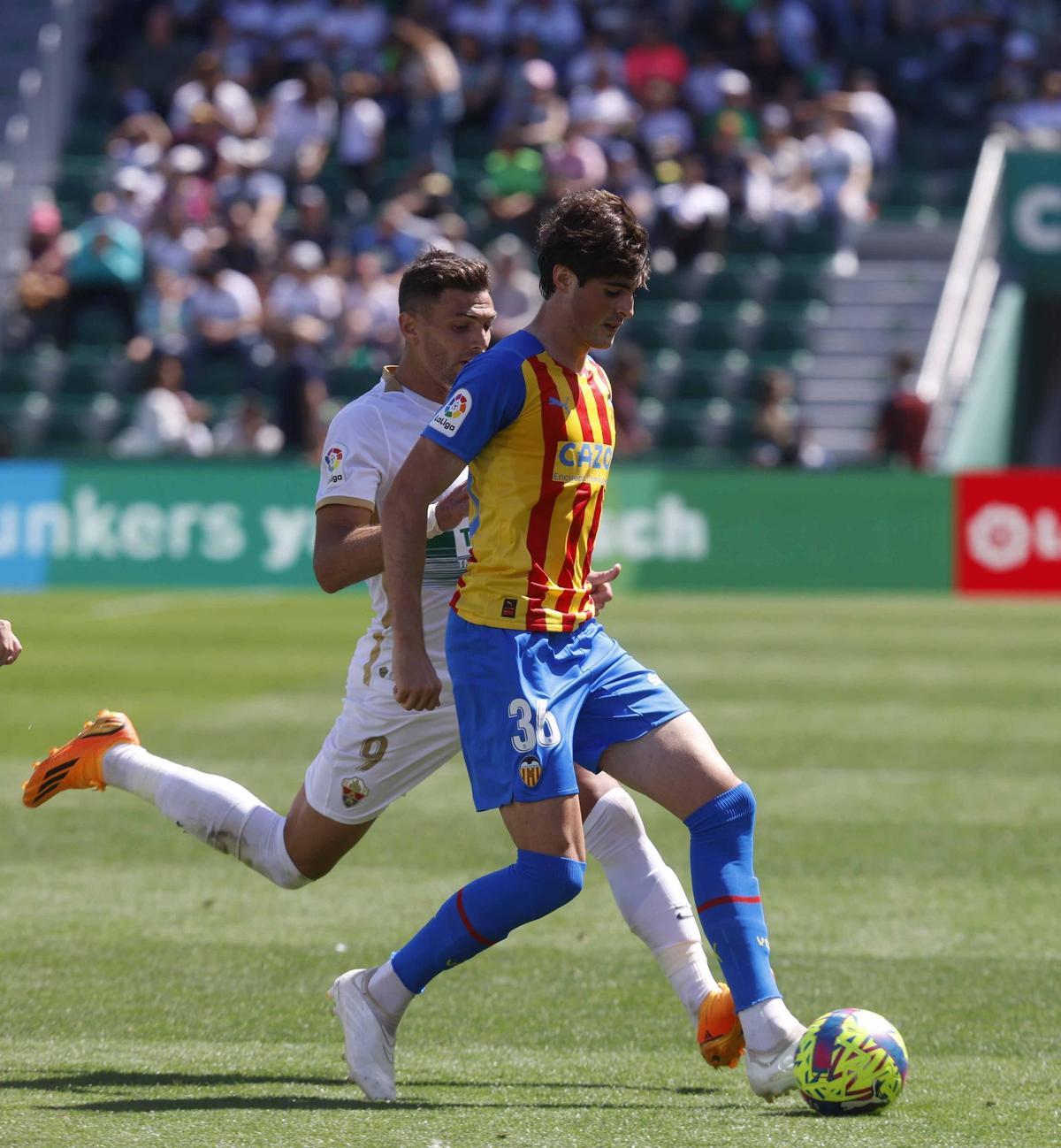 Javi Guerra en el Estadio Martinez Valero -. Elche CF - Valencia CF . Partido de Liga Laliga 2023