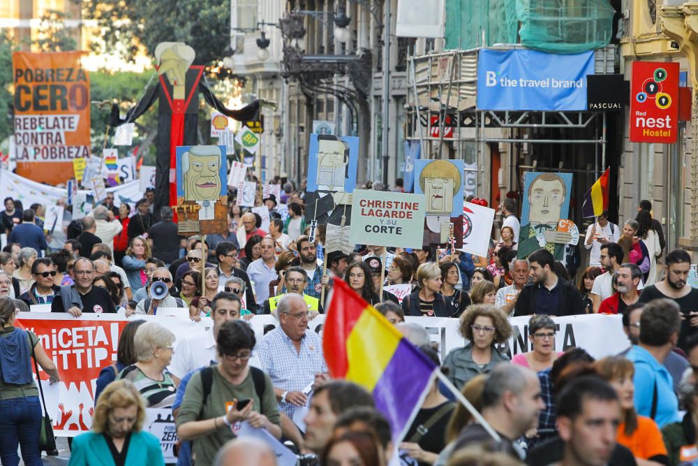 Manifestación de la plataforma Pobreza Cero en Valencia