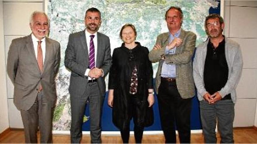 D&#039;esquerra a dreta, Josep Enric Llebot, Santi Vila, Marta Lacambra, Jordi Sargatal i Jordi Baucells.