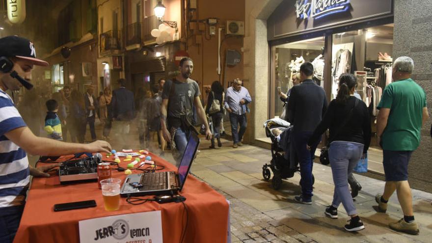 Fortes afectacions al trànsit per la Shopping Night