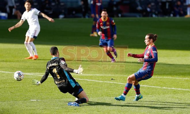 Las imágenes del partido del FC Barcelona contra el Osasuna de LaLiga Santander disputado en el Camp Nou, Barcelona.