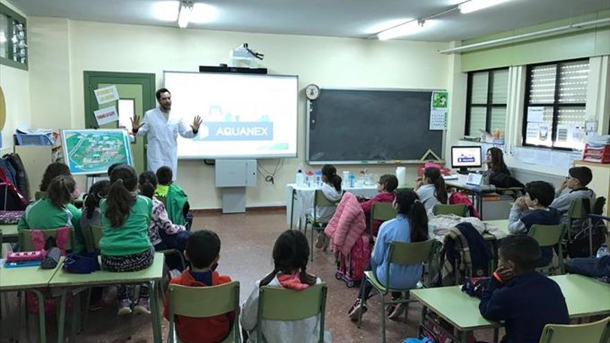 Aquanex enseña el buen uso del agua a escolares