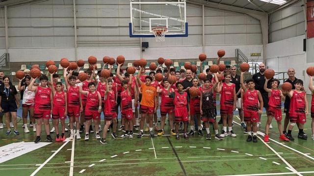 Basketdeza inicia su campus con medio ciento de participantes