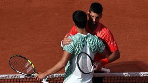 Novak Djokovic y Carlos Alcaraz, en la semifinal de Roland Garros 2023