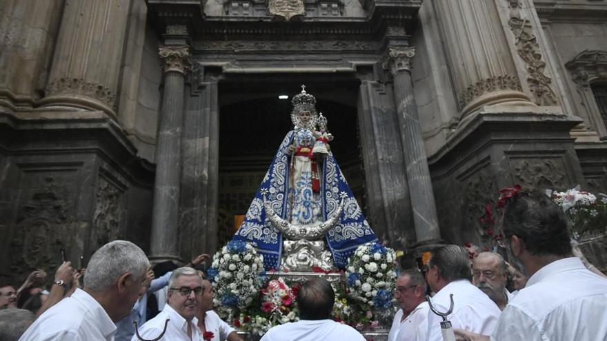 Romería de Murcia: ambiente previo y salida de la Fuensanta de la Catedral