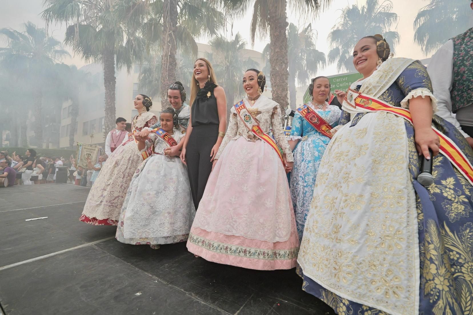 Benicalap celebra San Juan con la Macromascletà