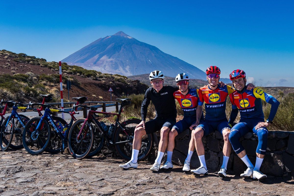 Guillem Cassu, Juanpe López, Aleix Espargaró y Carlos Verona.