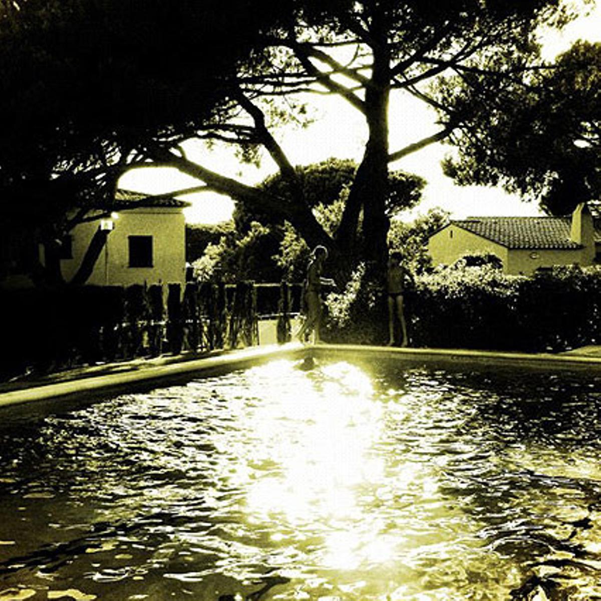 Vacaciones a la piscina en Calella de Palafrugell.