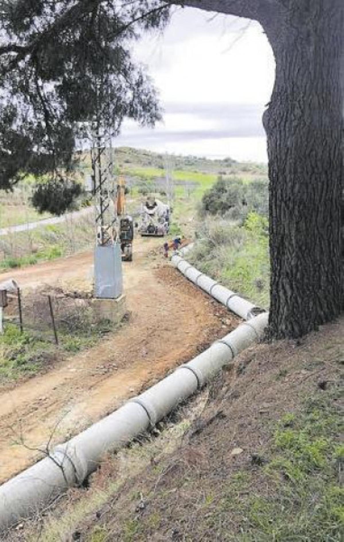 La DPZ entuba el tramo de la acequia paralelo a la carretera