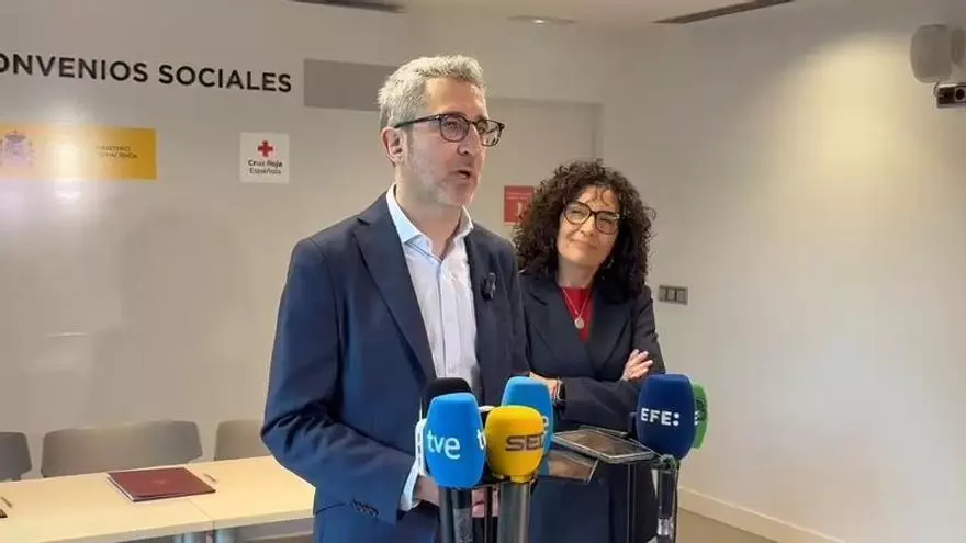 El ministro de Hacienda, Arcadi España, durante un acto de firma de convenio en Cruz Roja