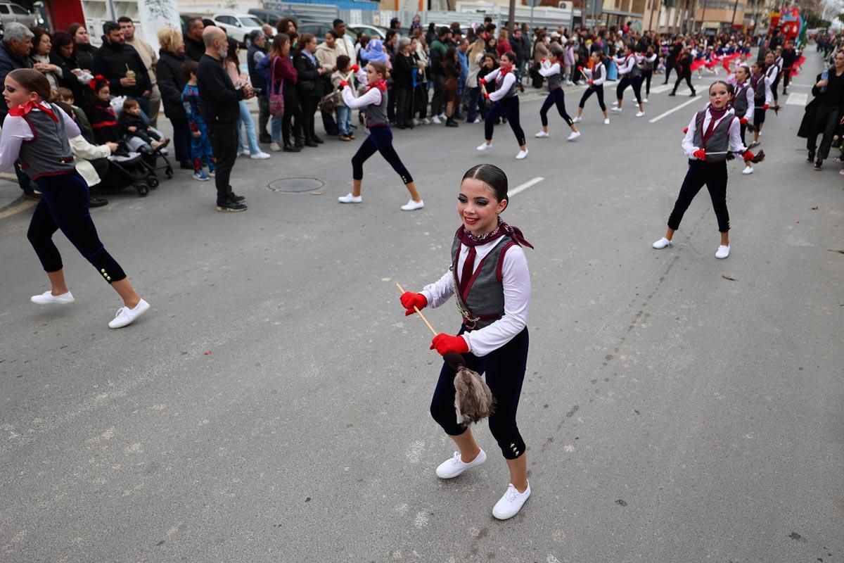 Búscate en las imágenes de la rúa de Carnaval de Ibiza