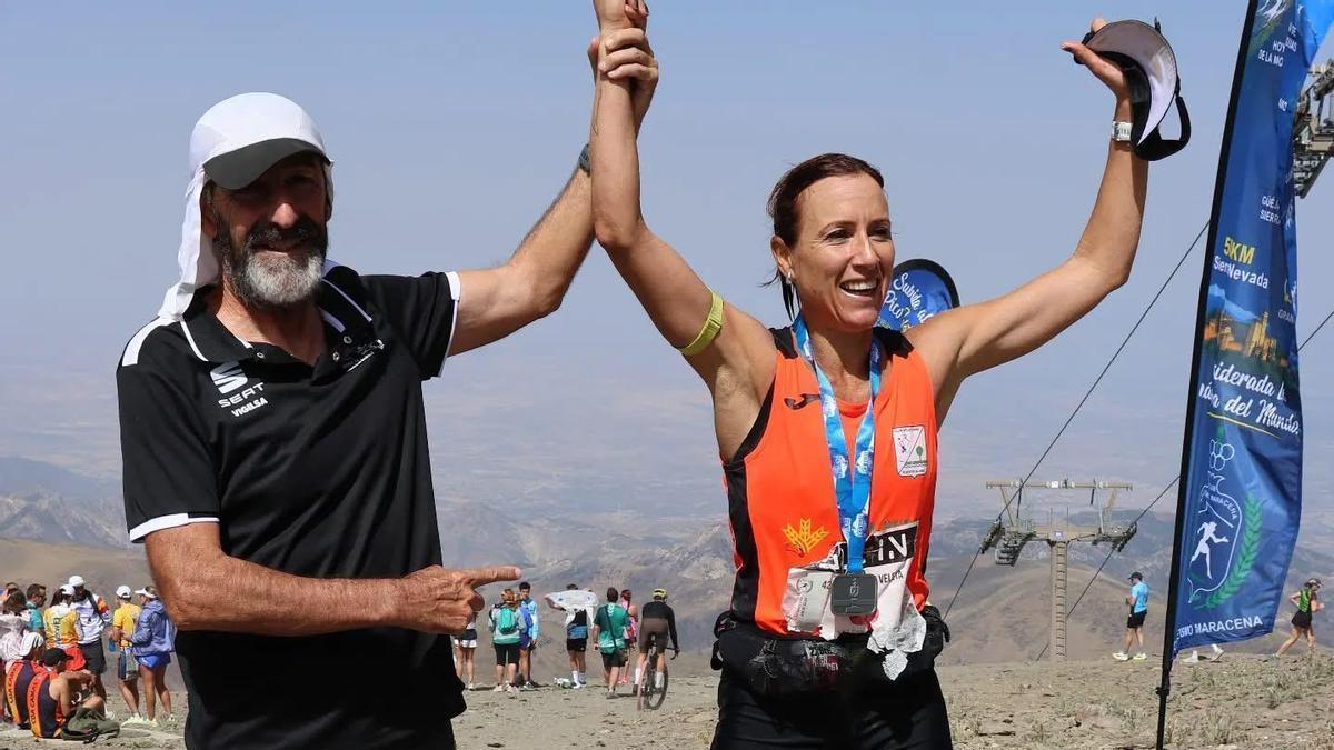 Ana Isabel Cánovas, en la meta del pico Veleta