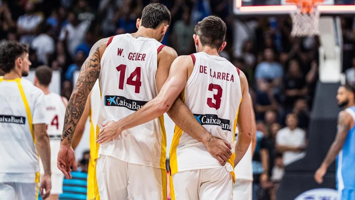 Willy Hernangómez and Sergio de Larrea, after the game