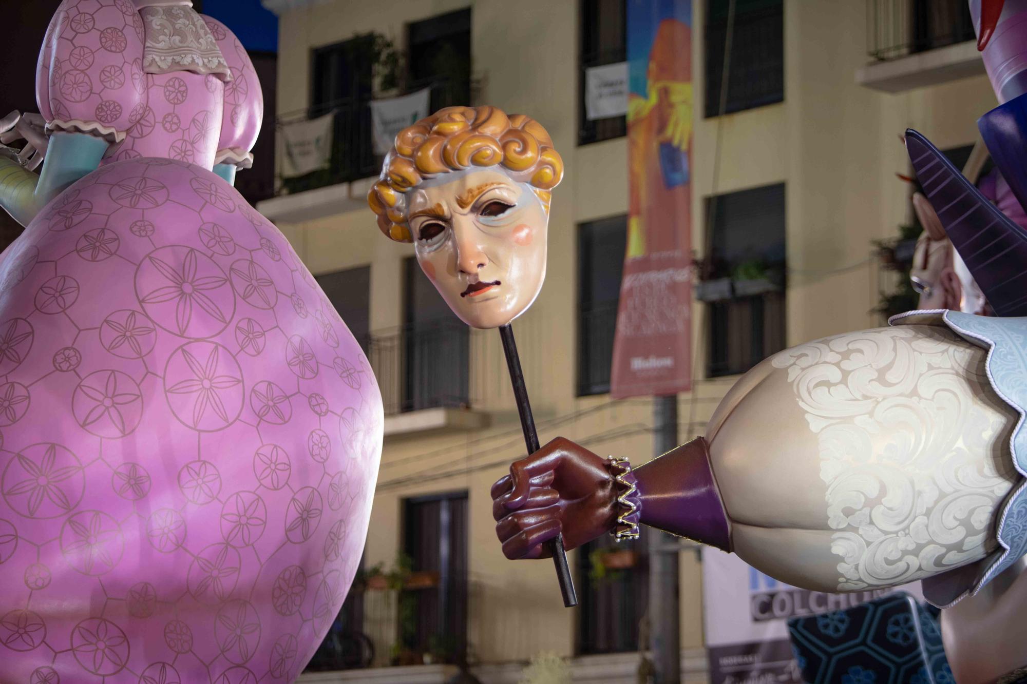 Todos los detalles de la Falla de la Plaza del Pilar