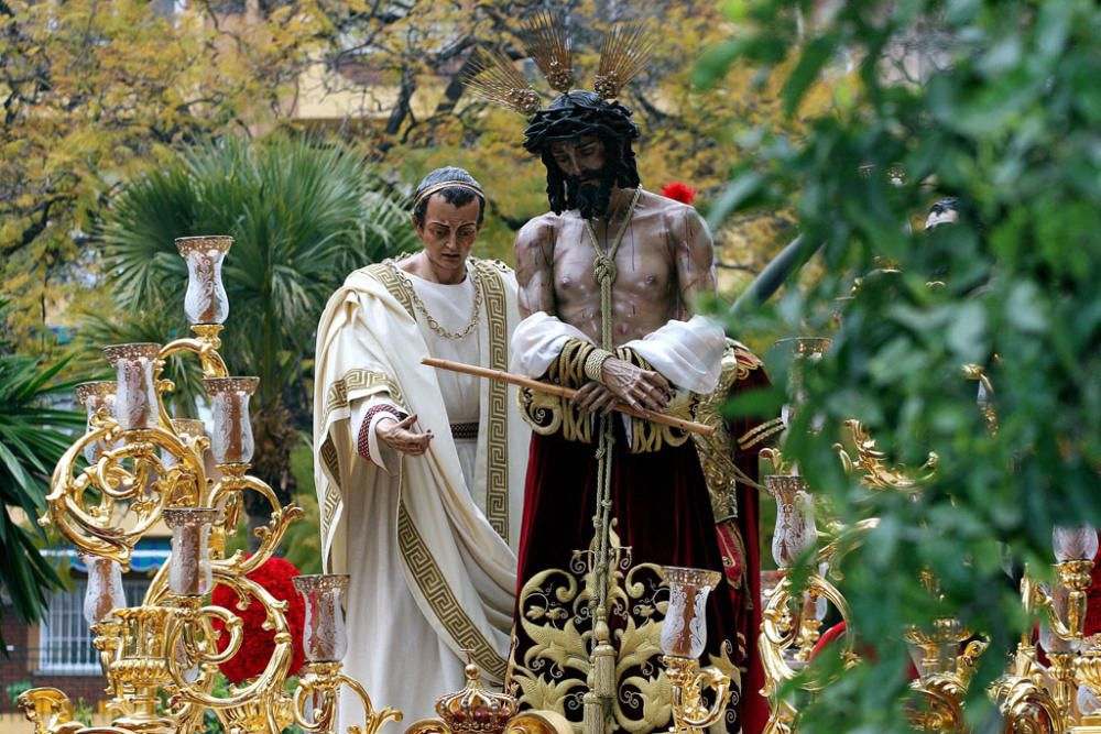 El Señor de la Humildad, junto a su antiguo grupo escultórico de Berlanga de Ávila.