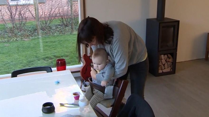 Las 4 ayudas que puedes cobrar a la vez si tienes un hijo (y muchas familias no conocen)