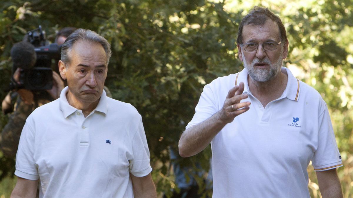 Mariano Rajoy passeja aquest dimecres a Ribadumia (Pontevedra).