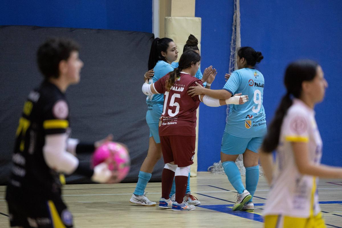 Las jugadoras del San Pablo celebran uno de los goles