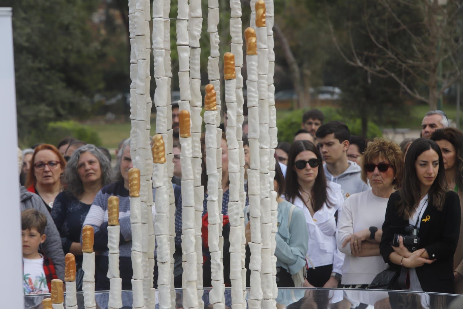València dedica un monumento a los menores fallecidos por cáncer