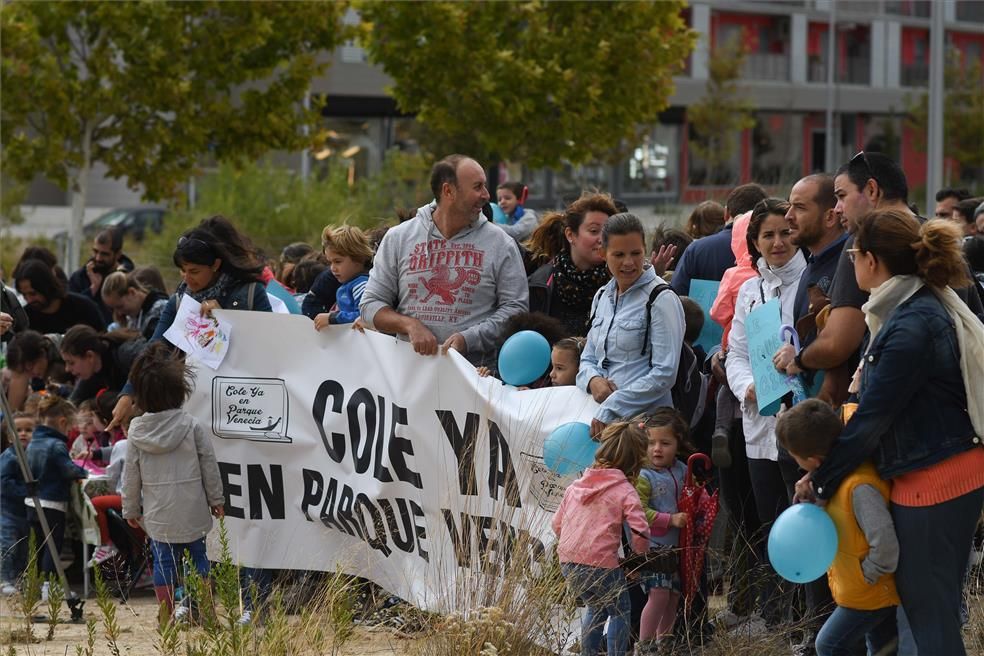 Protesta por el retraso del colegio de Parque Venecia