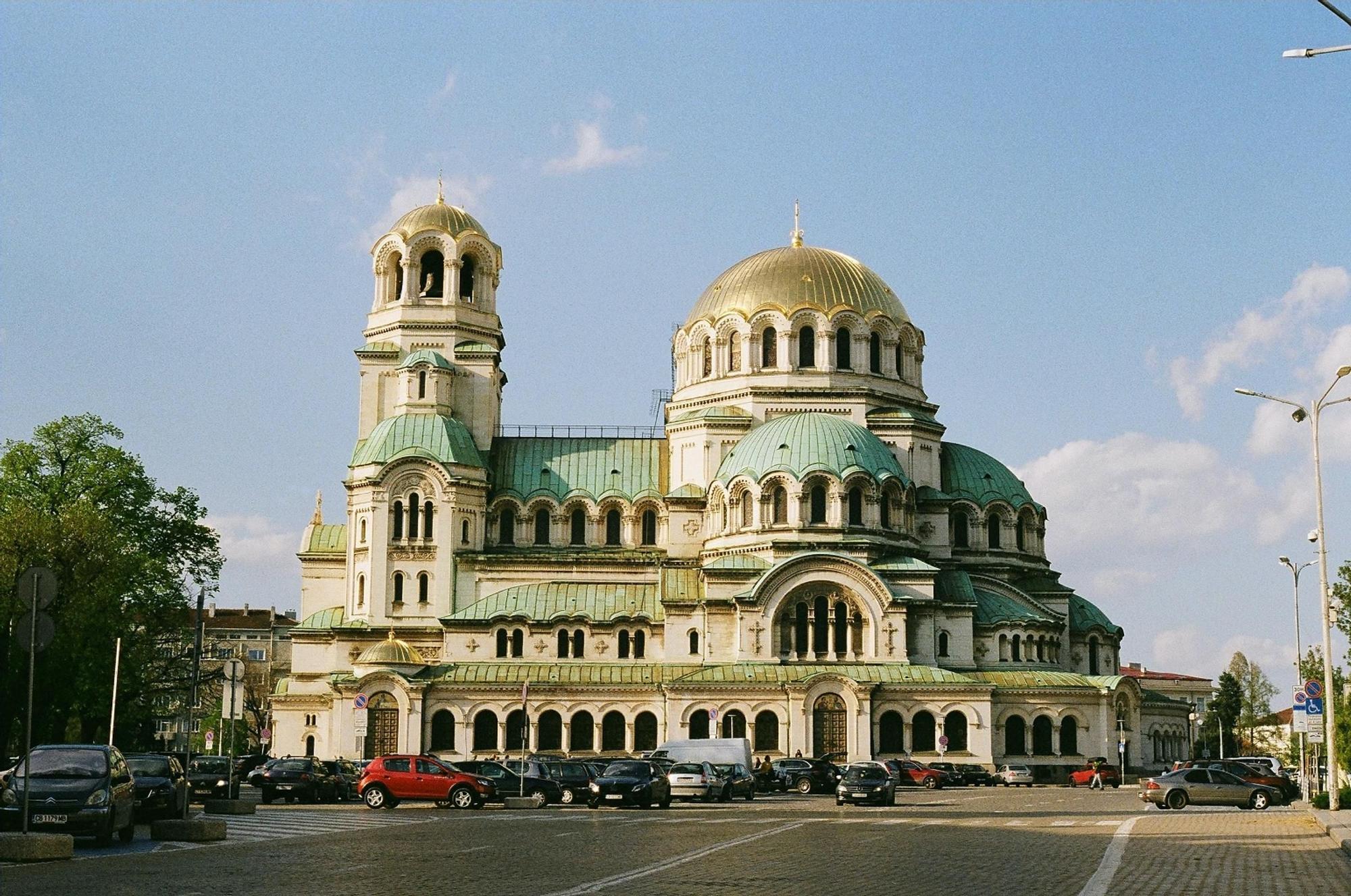 La Catedral Nevski de Bulgaria aguarda unos peculiares secretos...