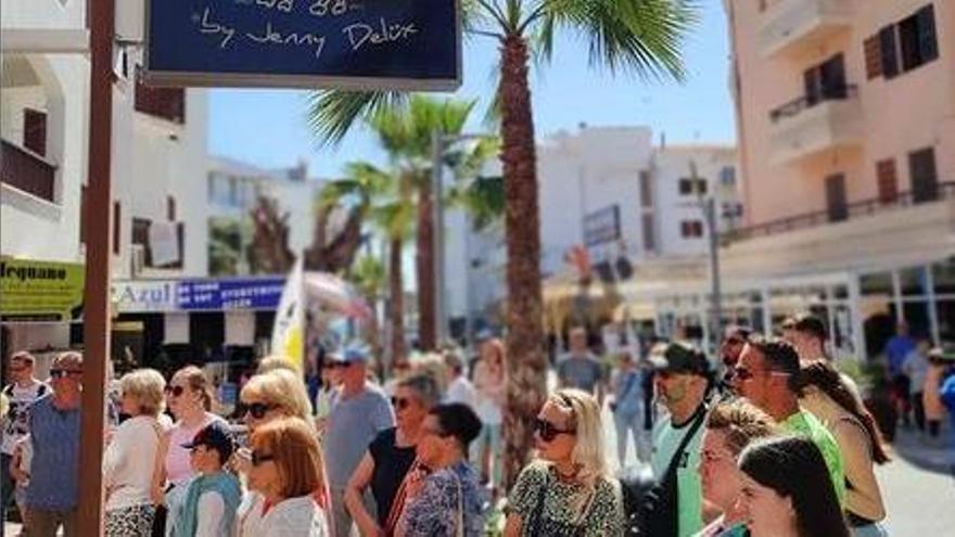 Zahlreiche Gäste kamen zur Eröffnung der Boutique Jenny Delüx auf Mallorca.