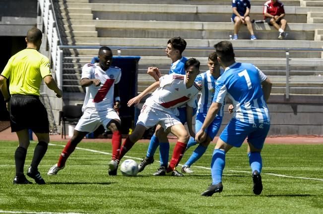 FUTBOL JUVENIL: HURACAN-TAHICHE