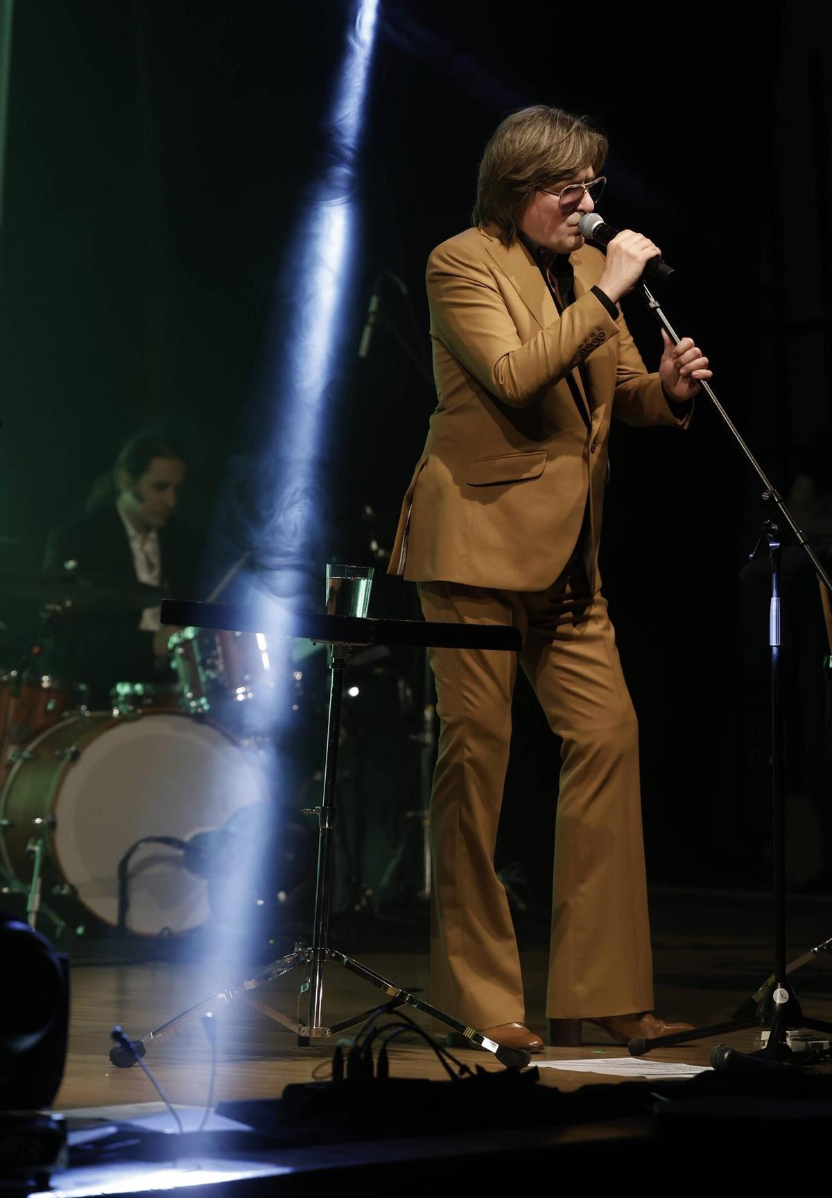 Así fue el concierto de Nacho Vegas en Mieres, el inicio de su gira "Vidas semipreciosas"