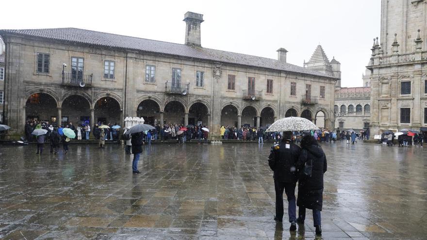 La salida de los pasos para la procesión del Santo Encuentro se cancela por la lluvia