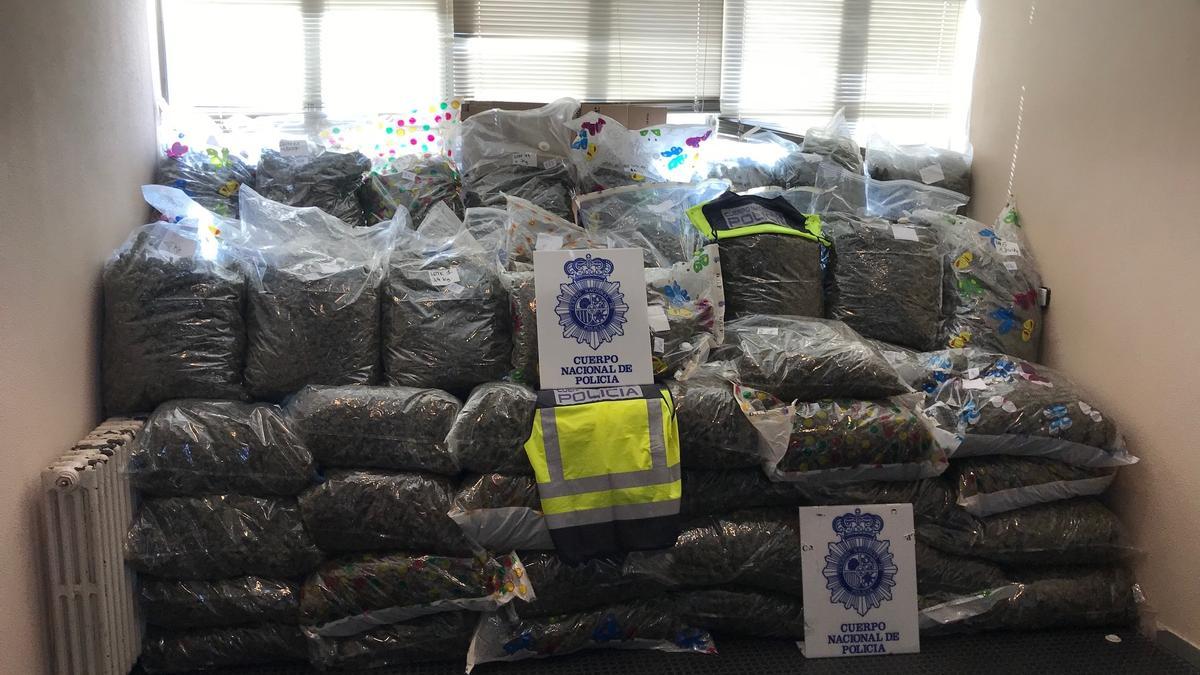 Intervienen 355 kilos de cogollos de marihuana a una organización con fuerte asentamiento en Valencia